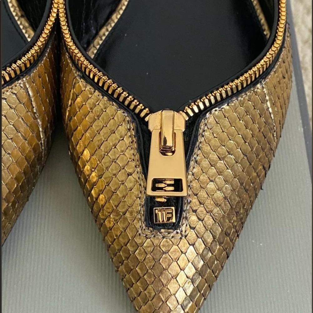 TOMFORD NIB Metallic Gold Python Flats - Picture 4 of 14